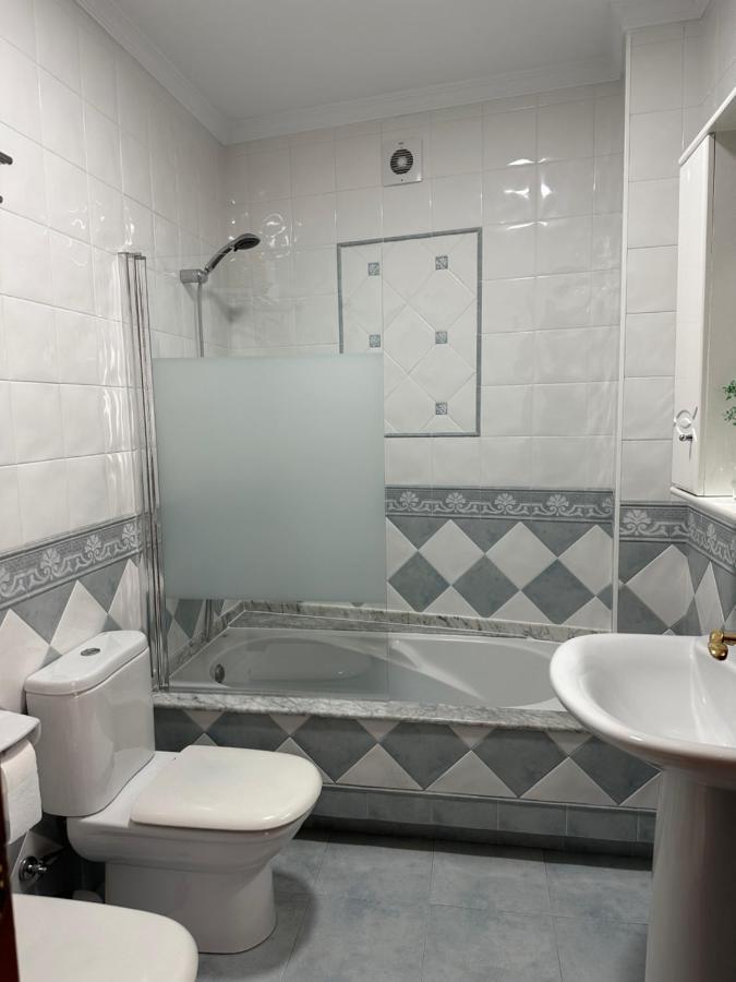 O Xaneiro Apartment Noia Bagian luar foto