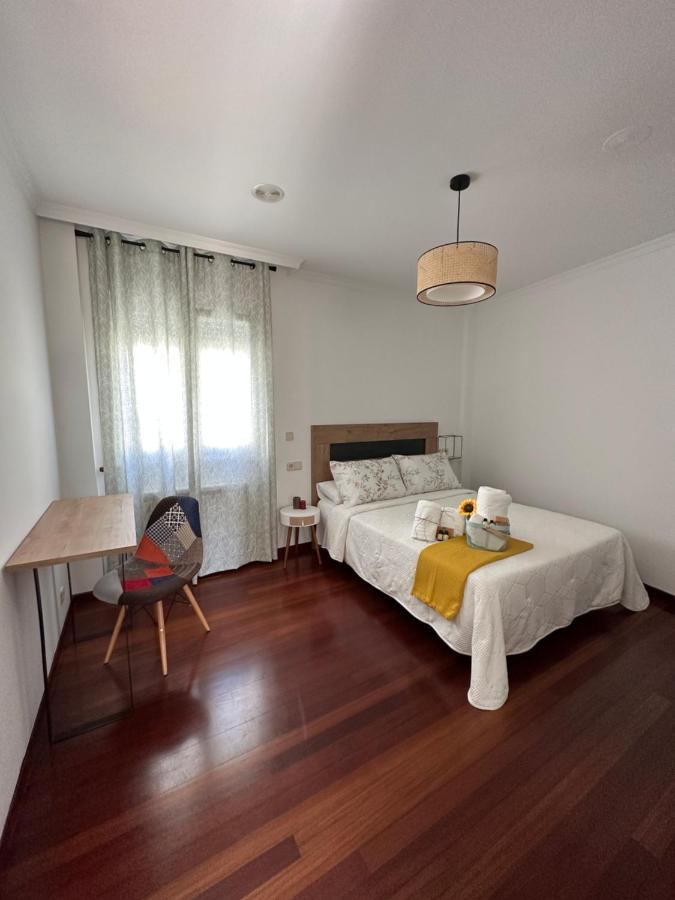 O Xaneiro Apartment Noia Bagian luar foto