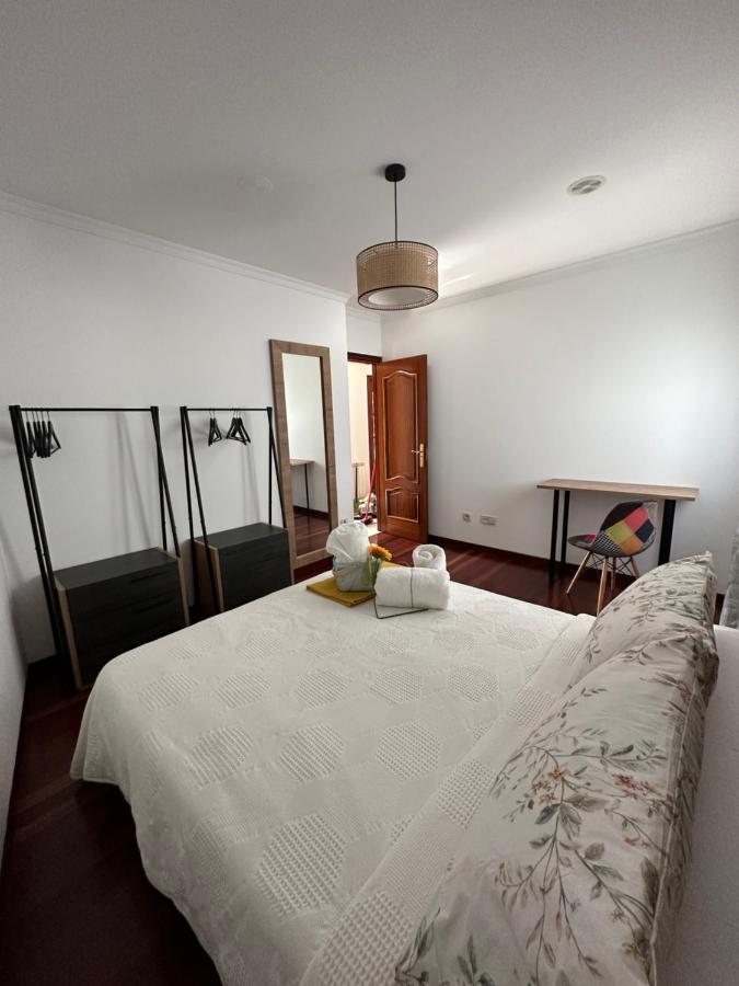 O Xaneiro Apartment Noia Bagian luar foto